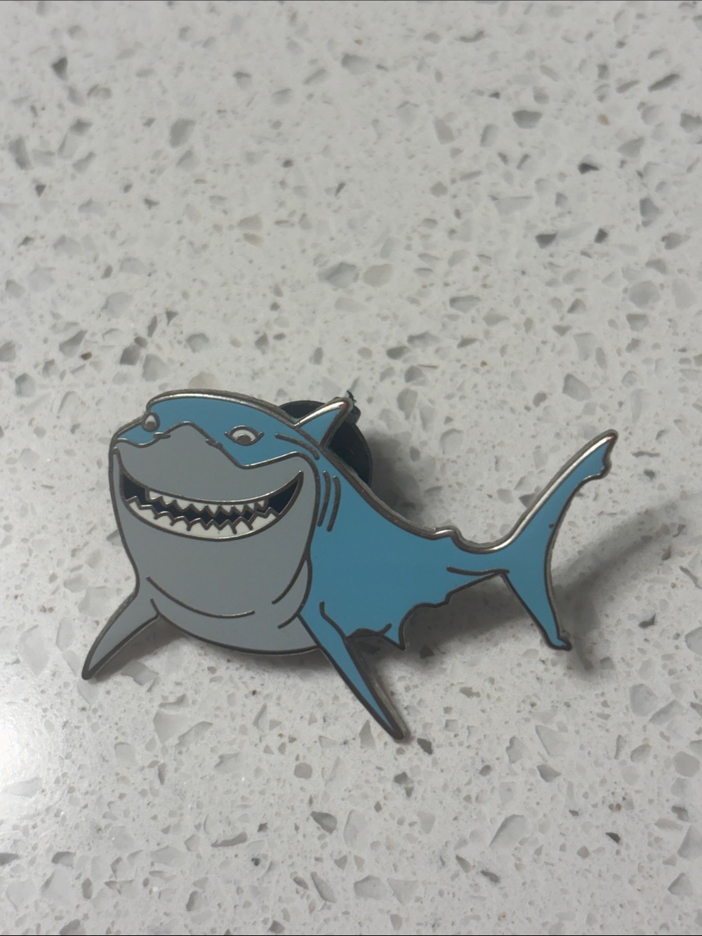 Disney Finding Nemo Bruce pin 5 for 25$